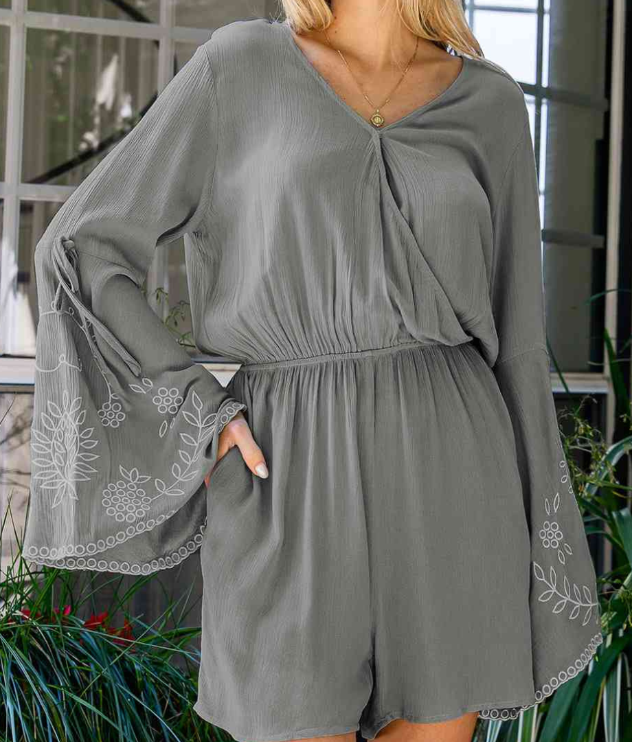 grey romper with wide sleeves