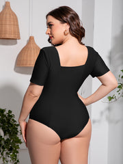 Plus Size Scoop Neck Short Sleeve One-Piece Swimsuit in Black